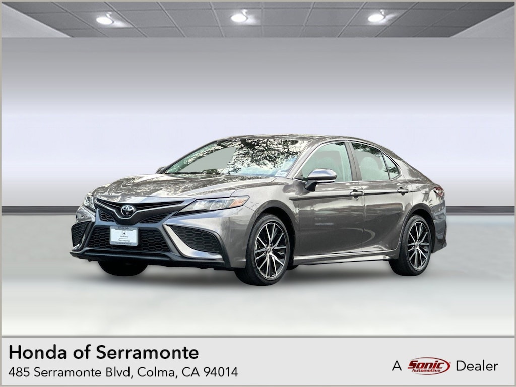 Used 2021 Toyota Camry SE Sedan