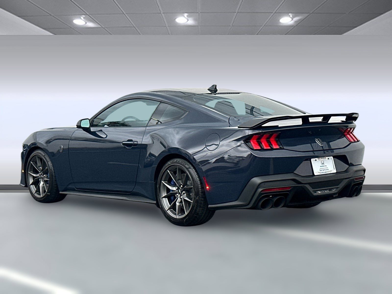 2025 Ford Mustang Dark Horse photo 3