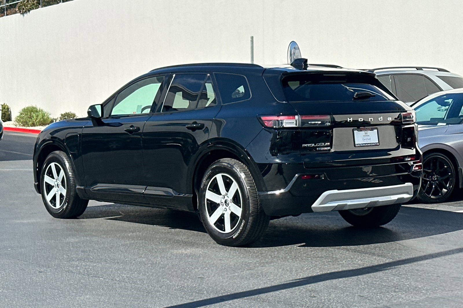 2024 Honda Prologue Touring photo 2