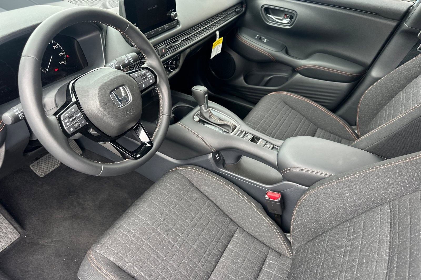 2025 Honda HR-V Sport 2WD photo 4