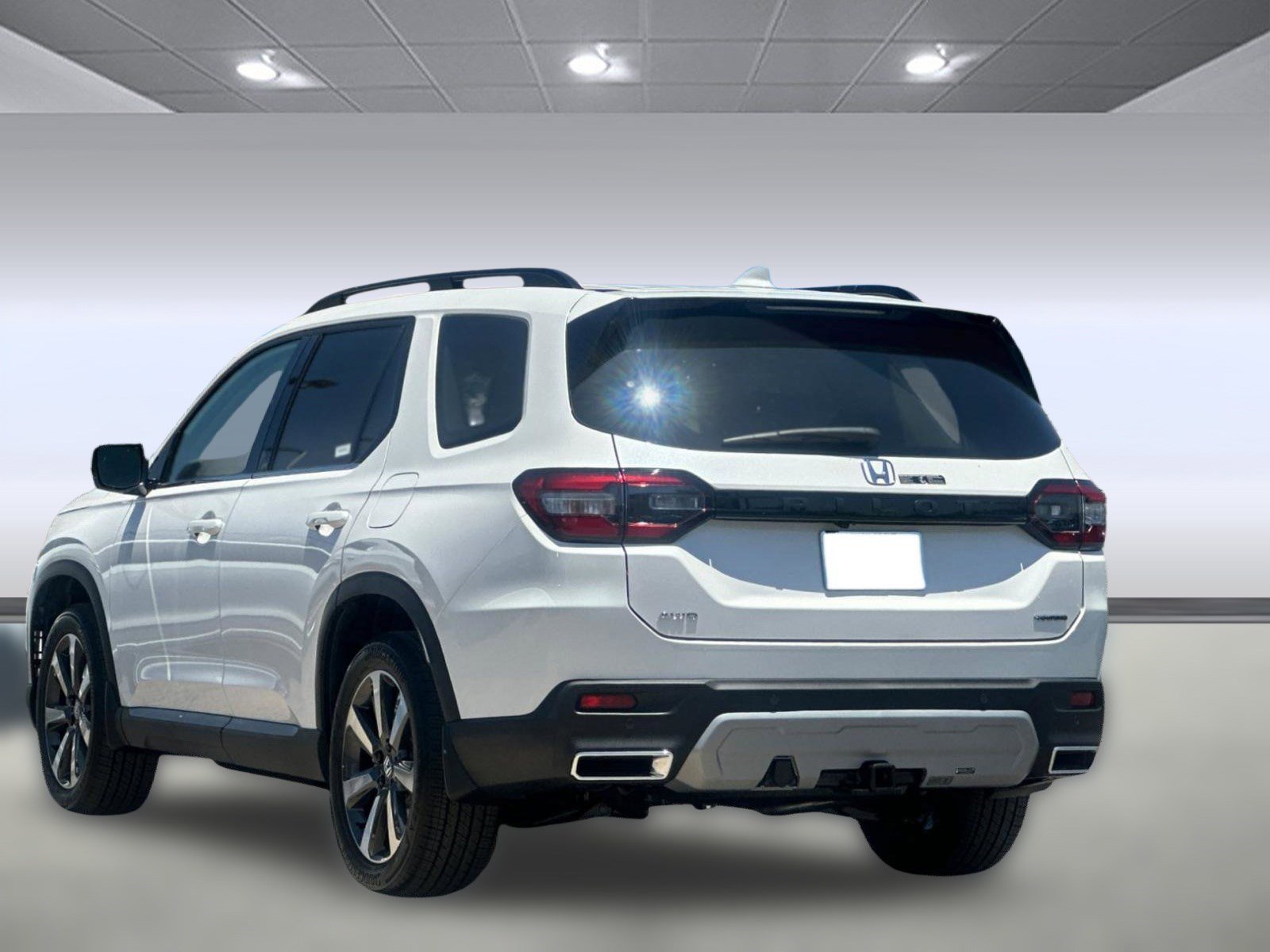 2025 Honda Pilot Touring photo 3