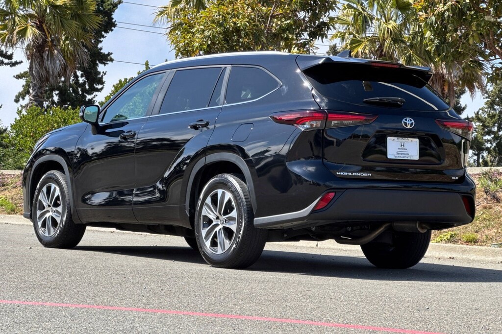 Used 2024 Toyota Highlander XLE SUV