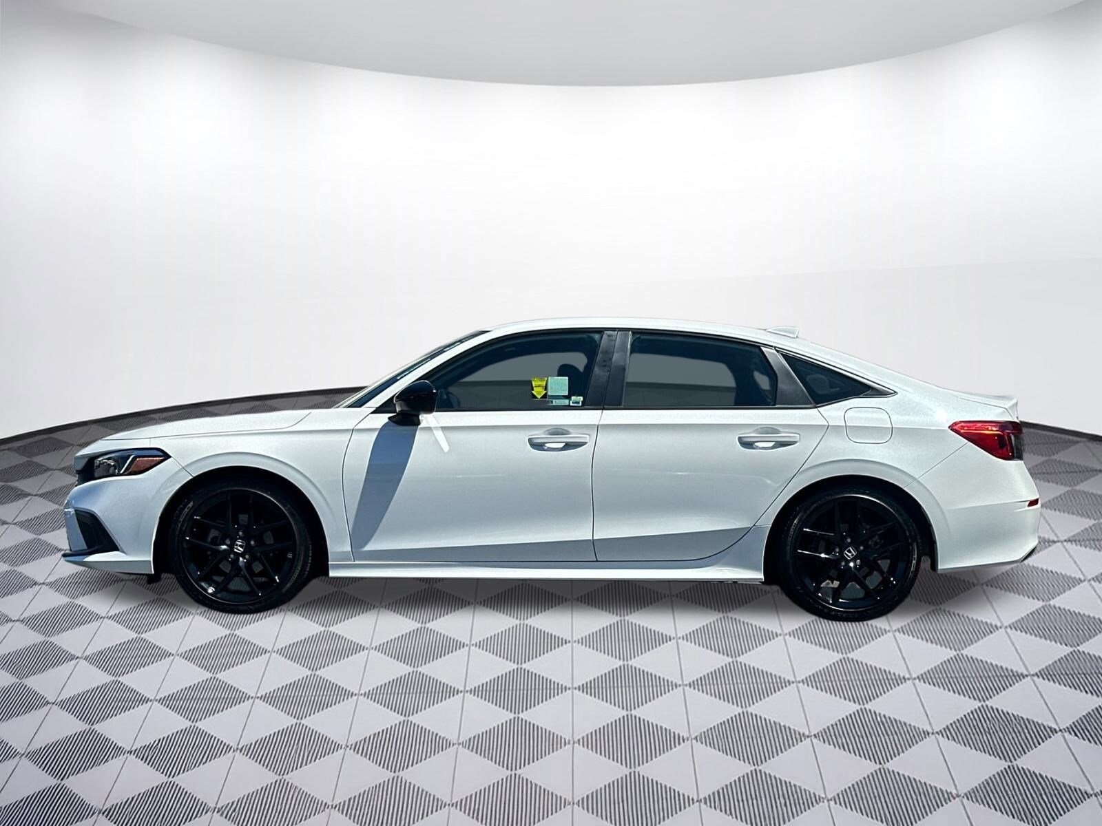 2022 Honda Civic Sport photo 2