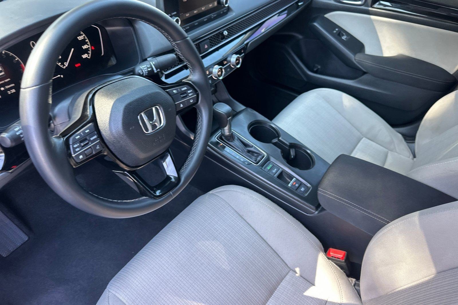 2024 Honda Civic EX photo 4