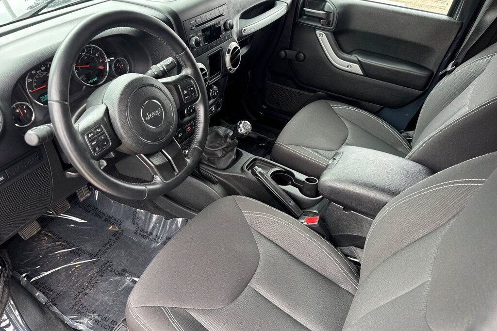 Used 2017 Jeep Wrangler JK Rubicon 4x4 SUV
