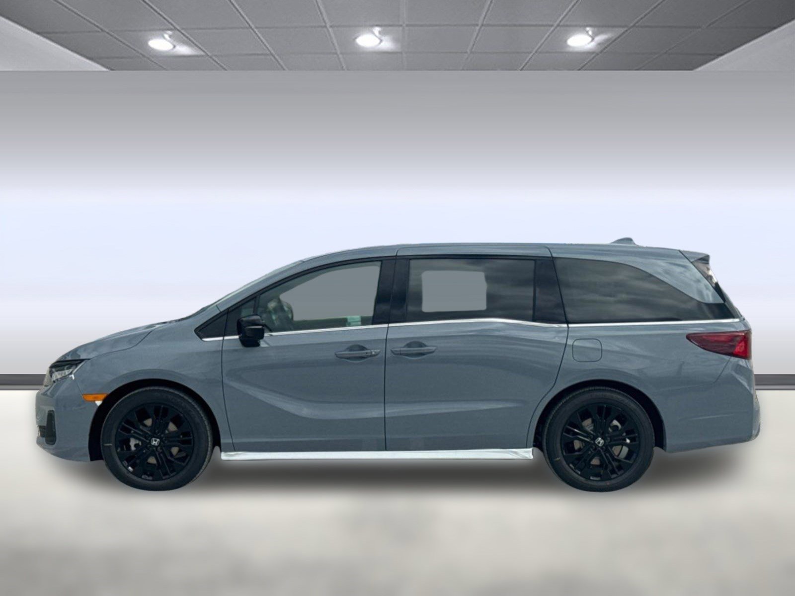 2026 Honda Odyssey photo 2