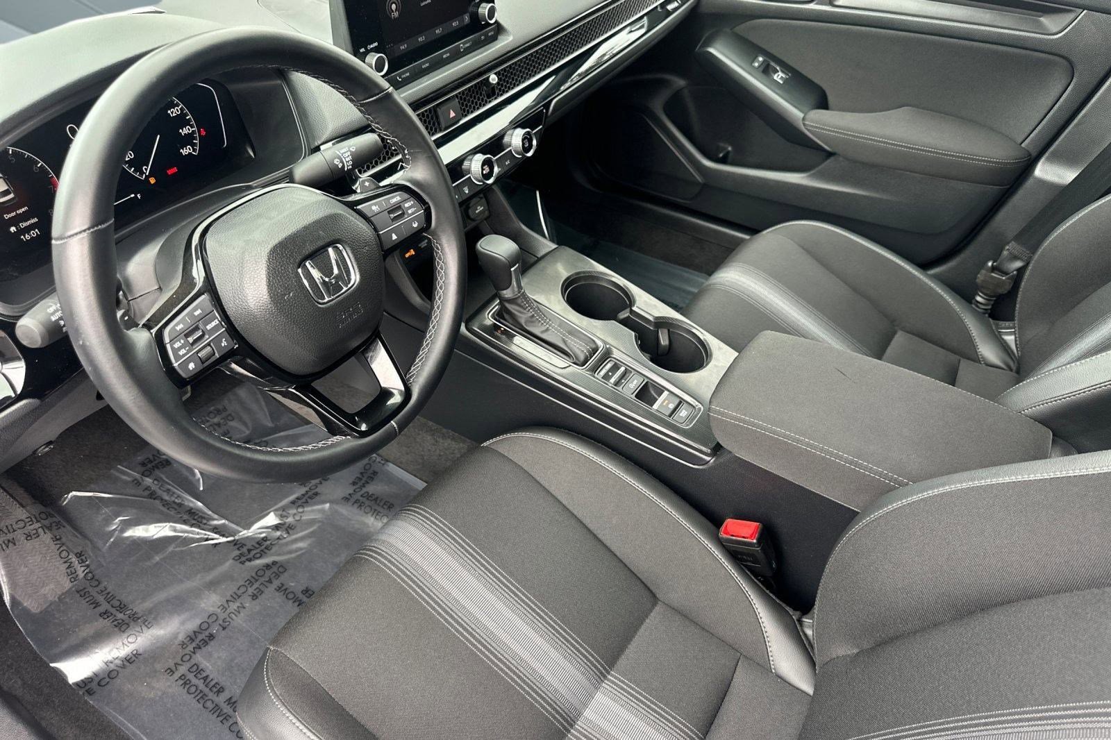2025 Honda Civic Sport photo 4