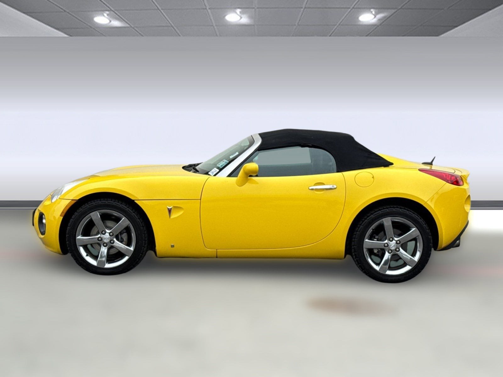 Used 2007 Pontiac Solstice GXP with VIN 1G2MG35X97Y123526 for sale in Colma, CA