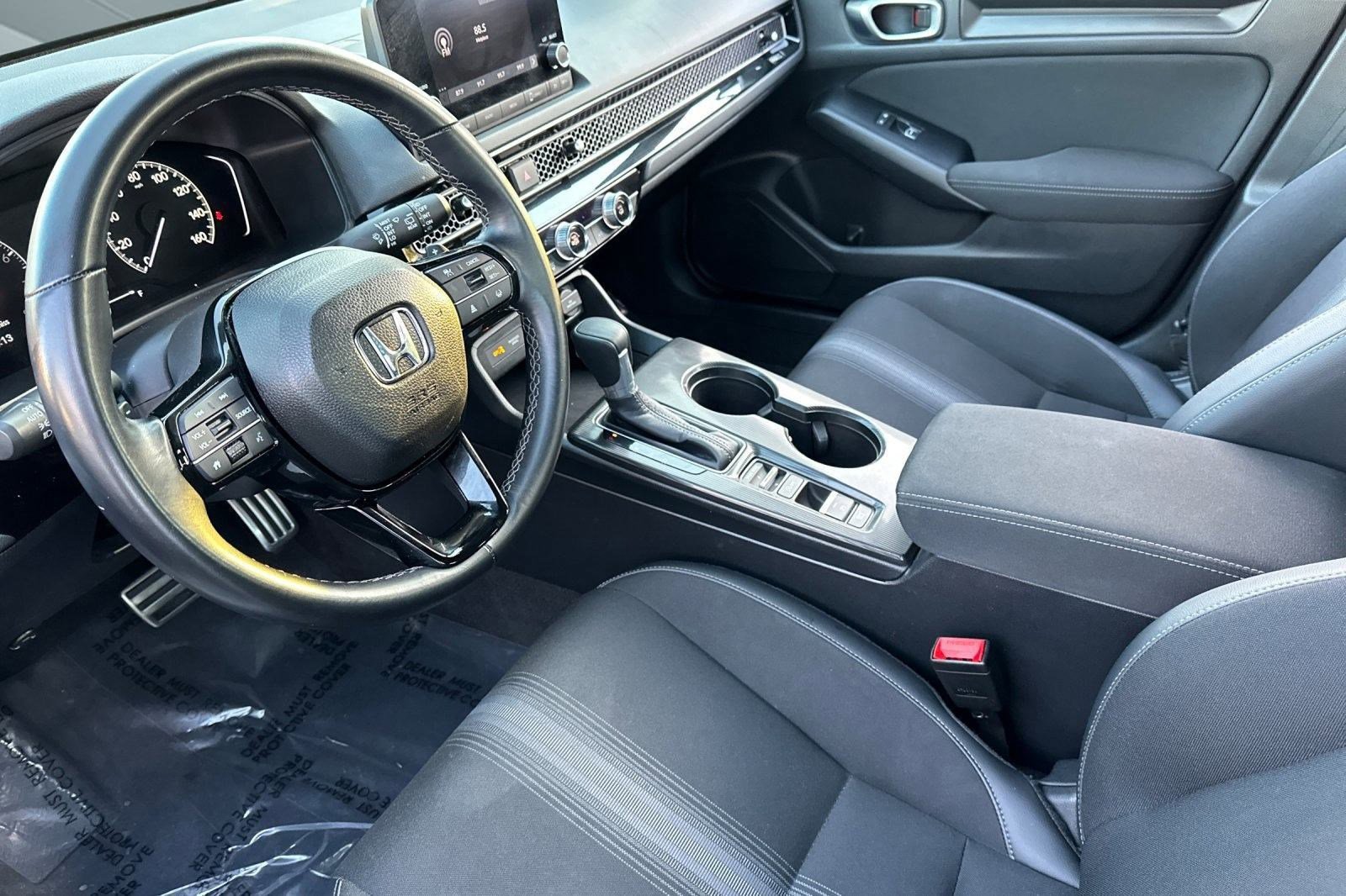 2024 Honda Civic Sport Hatchback photo 4