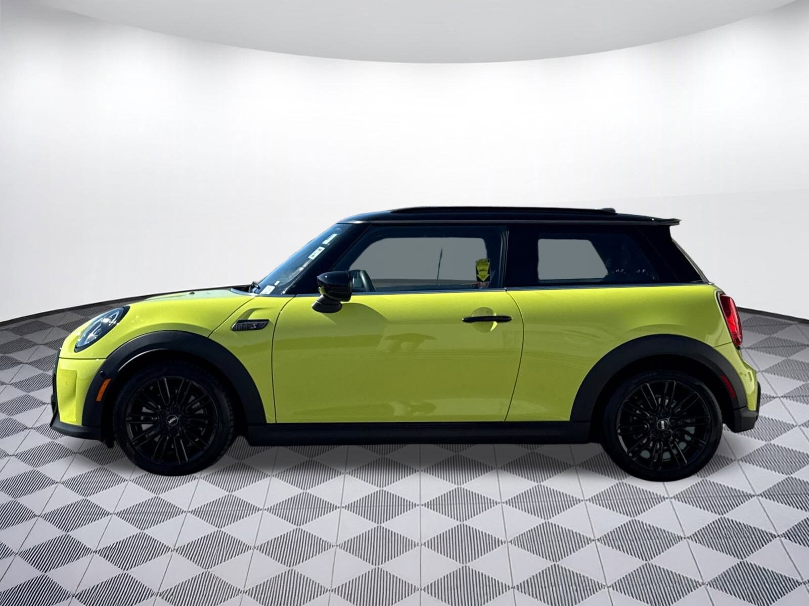 2023 Mini Cooper 2 Door Hardtop S photo 2
