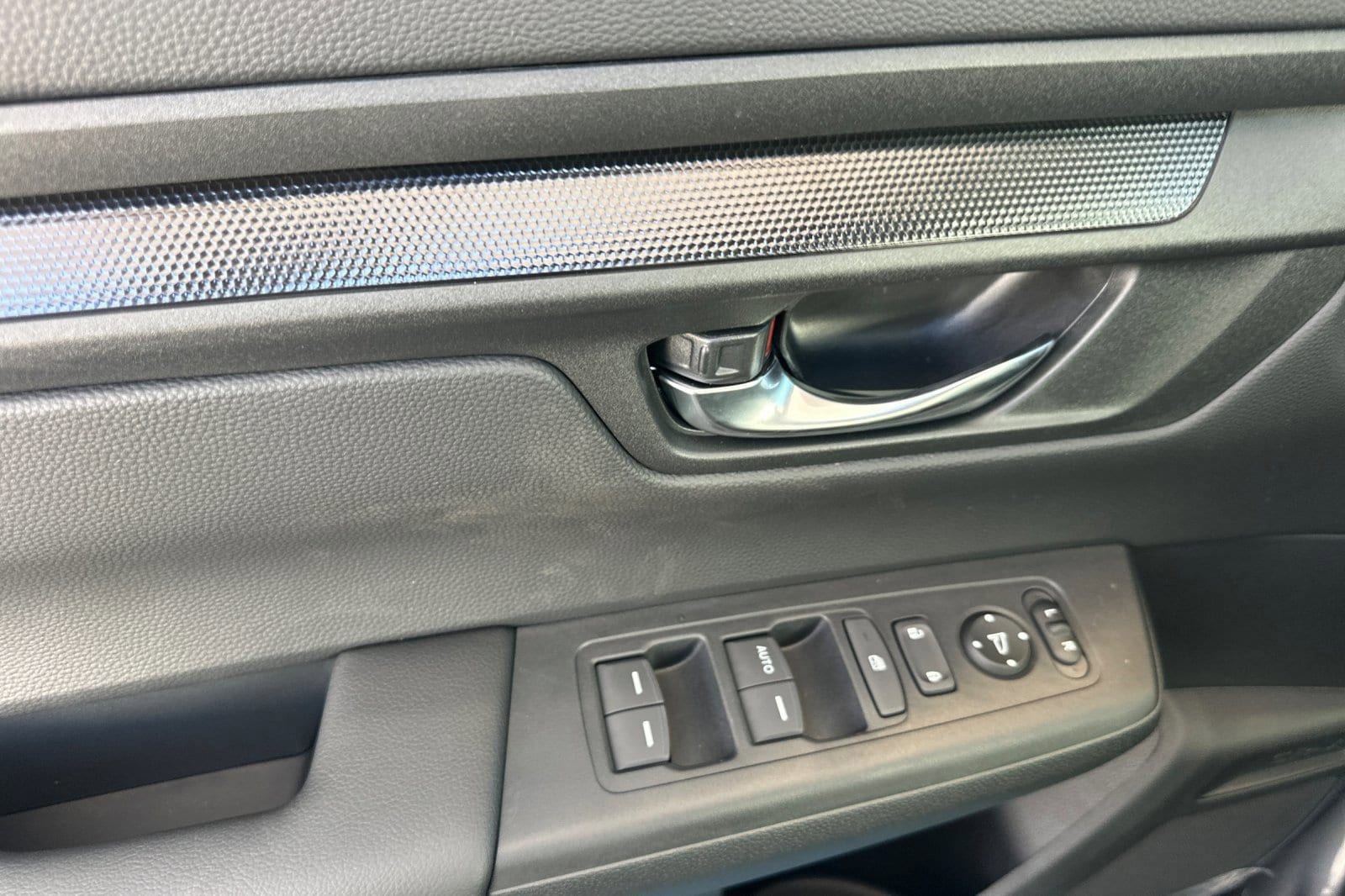 2026 Honda CR-V LX - Photo 23