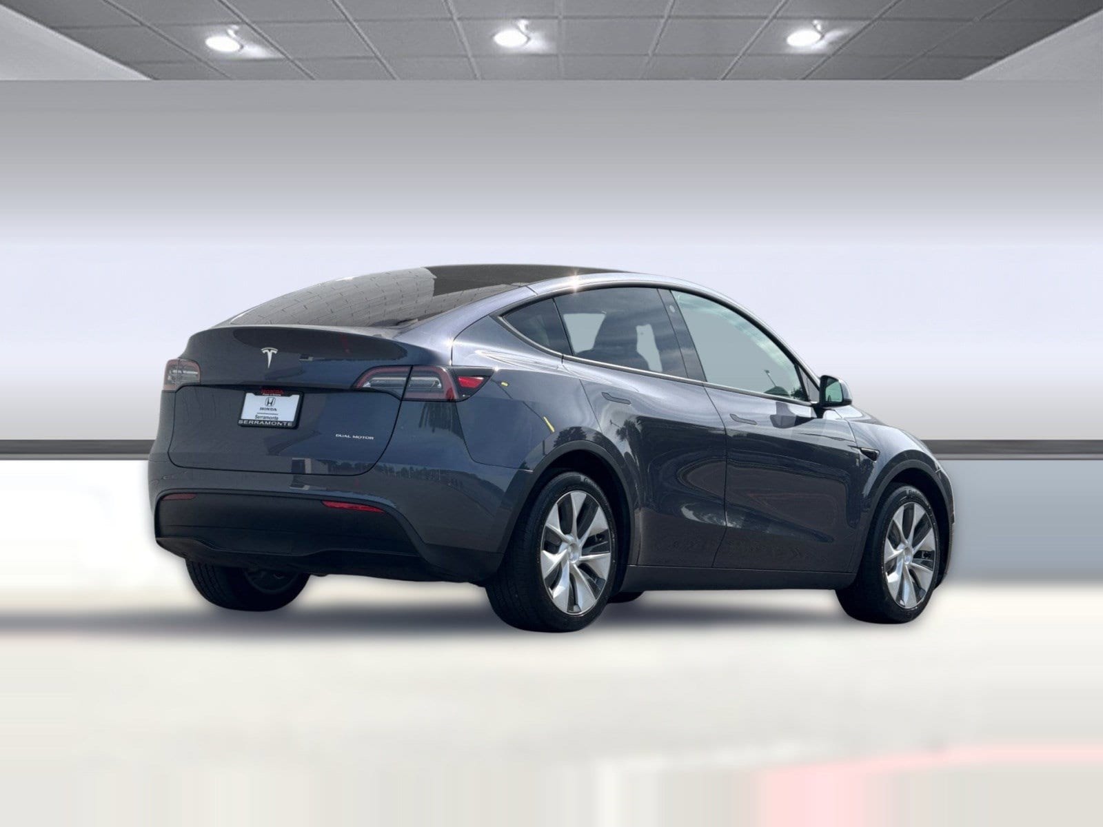 2023 Tesla Model Y Long Range photo 3