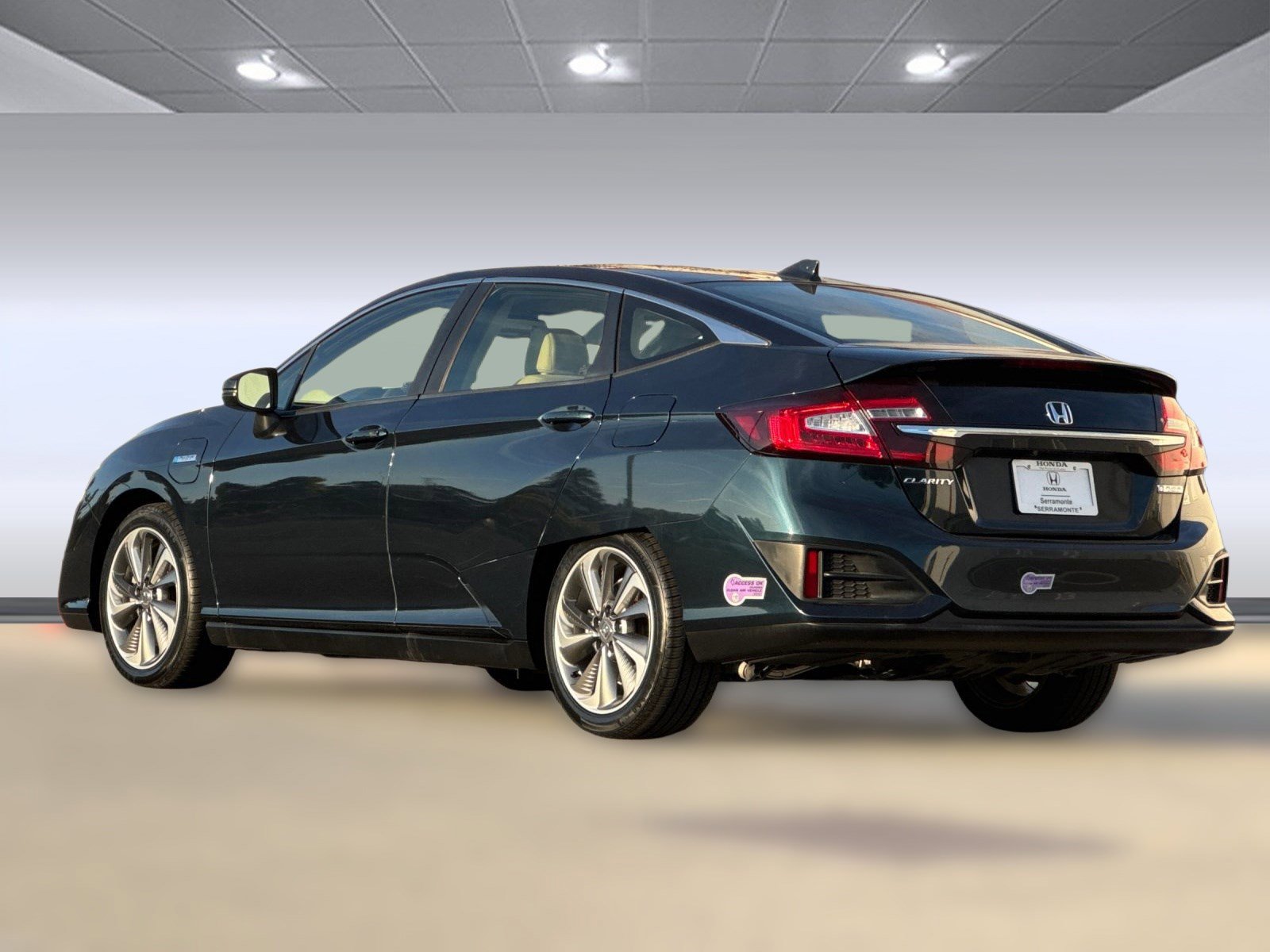 2019 Honda Clarity Plug-In Hybrid photo 3