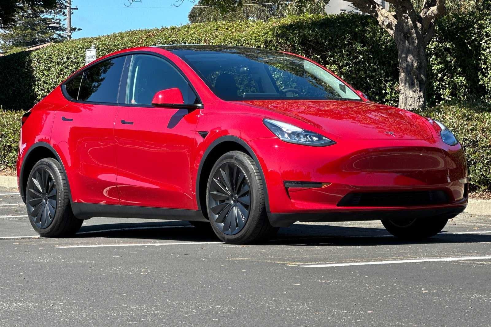 Used 2023 Tesla Model Y Long Range with VIN 7SAYGDEEXPA109829 for sale in Colma, CA