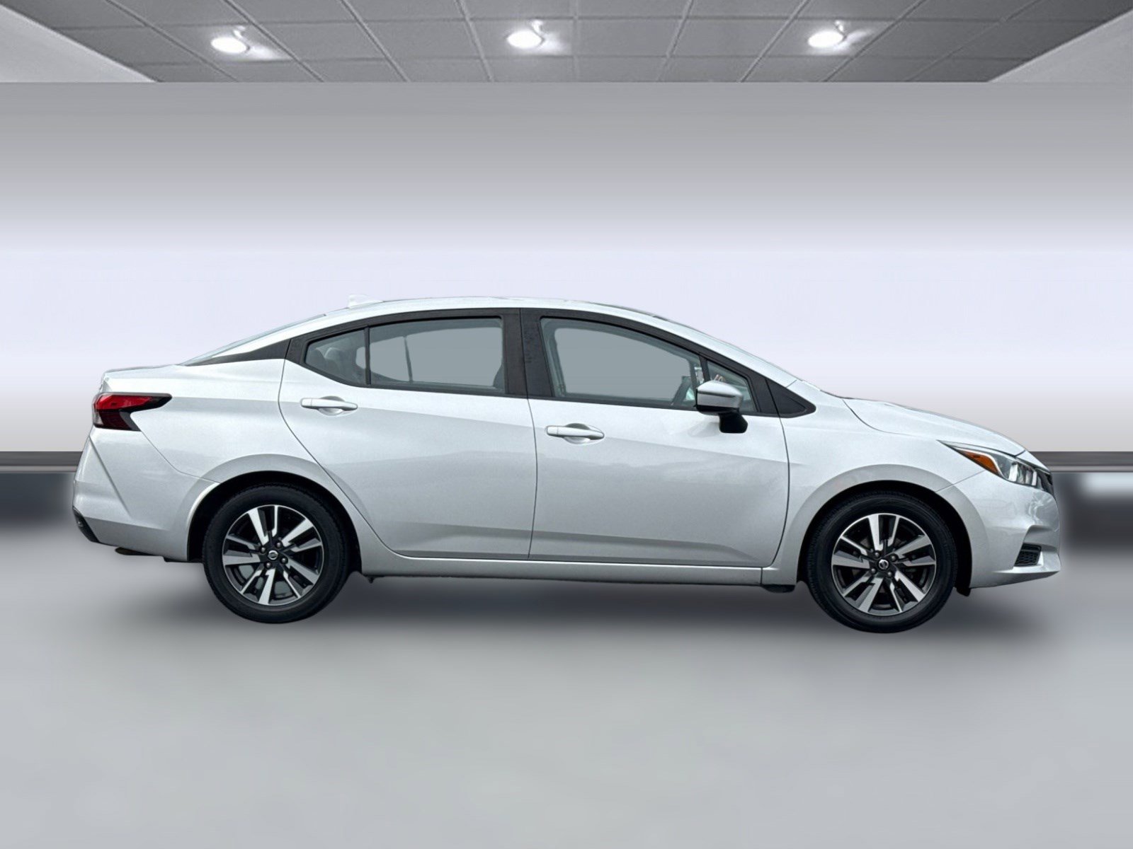 2021 Nissan Versa 1.6 SV photo 6
