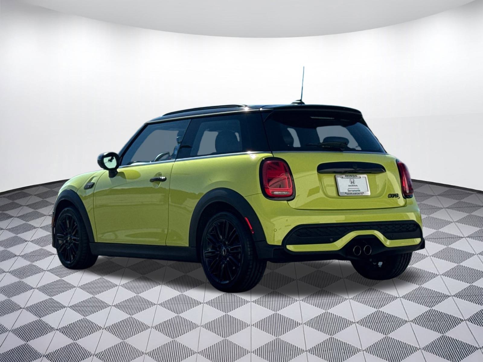 2023 Mini Cooper 2 Door Hardtop S photo 3