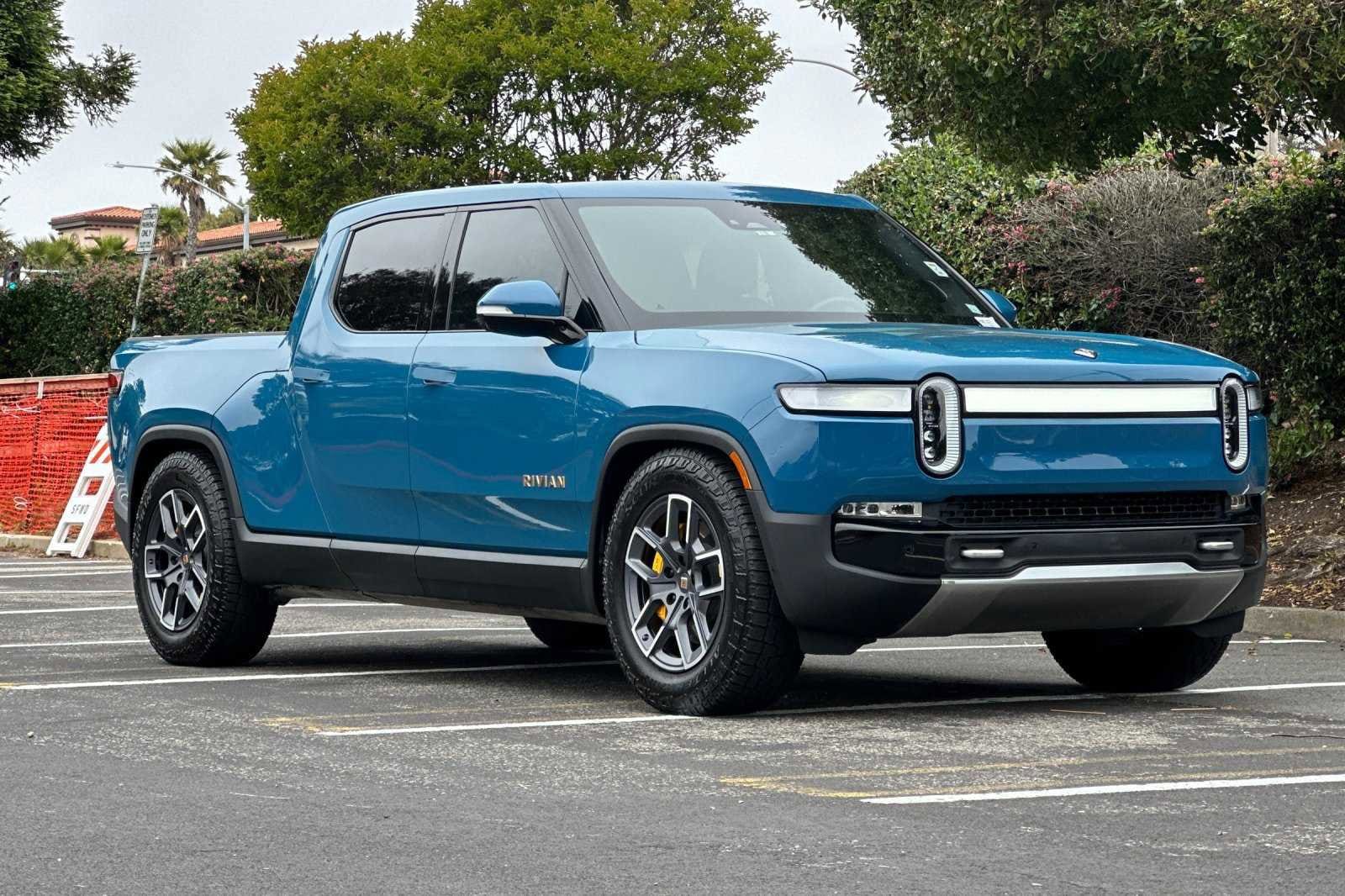 Used 2022 Rivian R1T Adventure with VIN 7FCTGAAA1NN010031 for sale in Colma, CA
