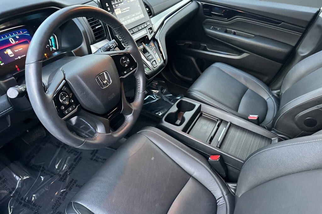 Certified 2024 Honda Odyssey Touring Van