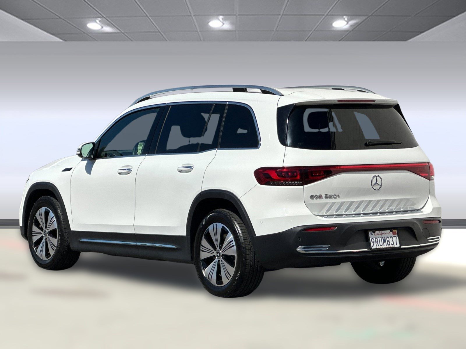 2023 Mercedes Benz EQB 250+ photo 3