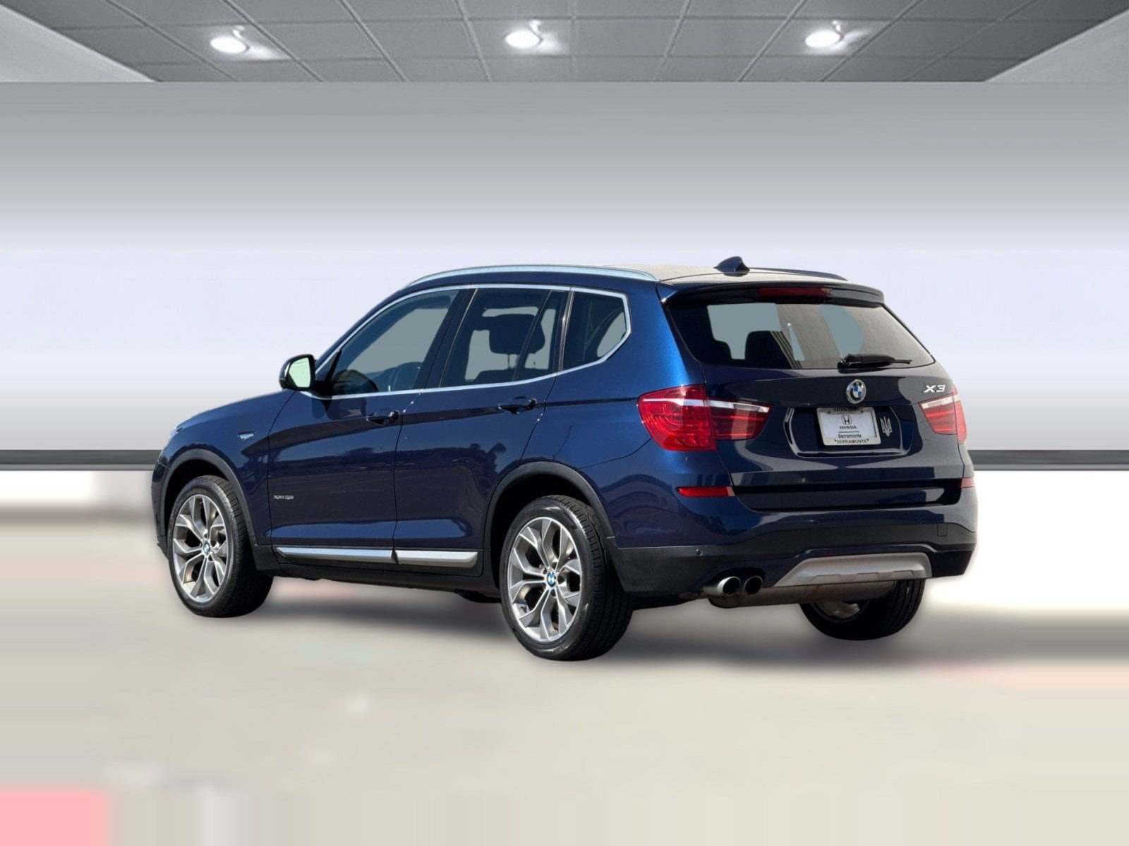 2017 BMW X3 xDrive28i photo 2