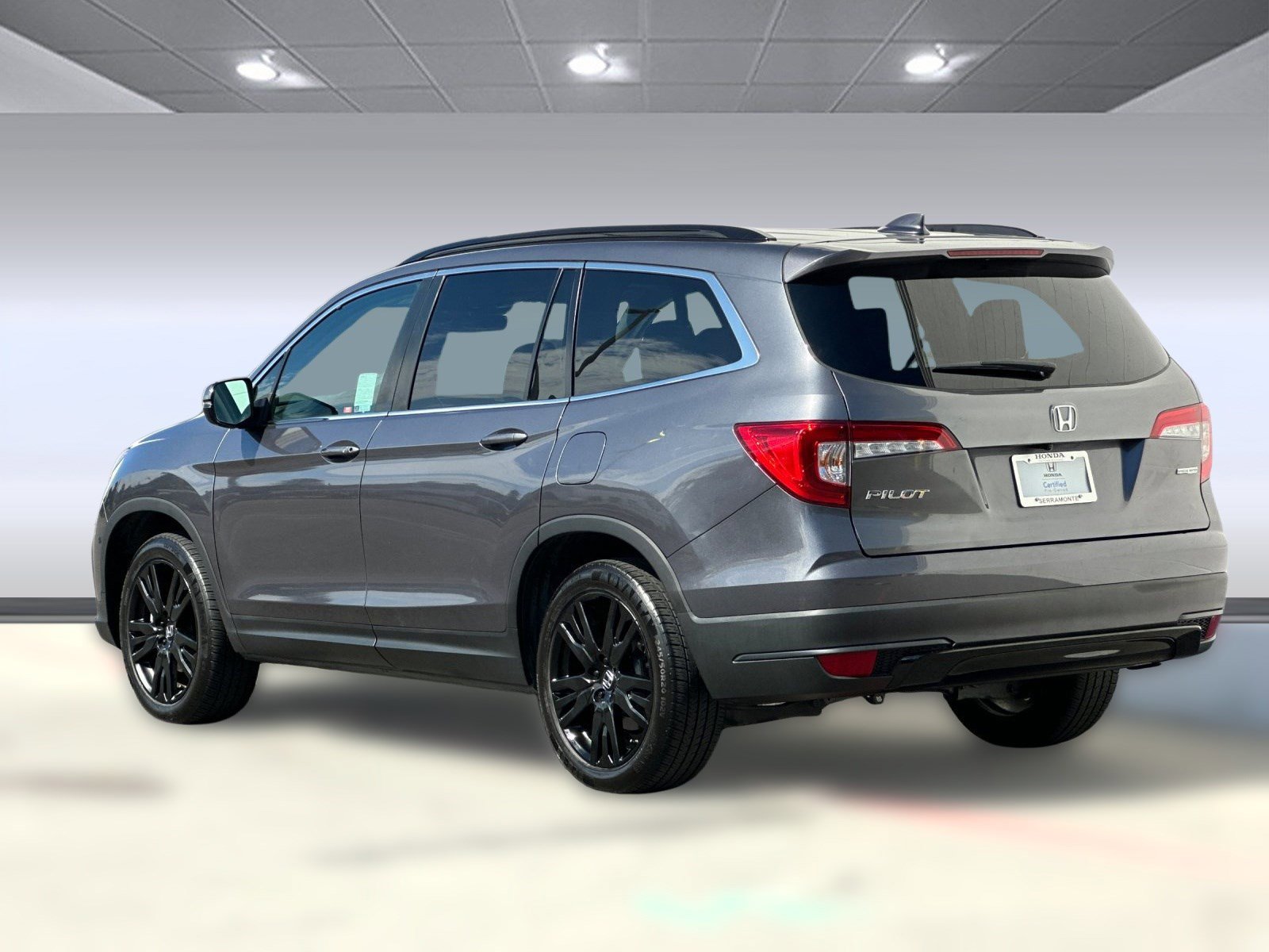 2022 Honda Pilot Special Edition photo 3