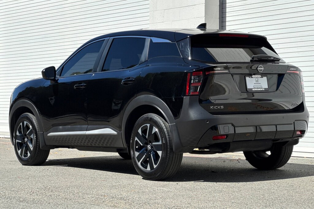 Used 2025 Nissan Kicks SV SUV