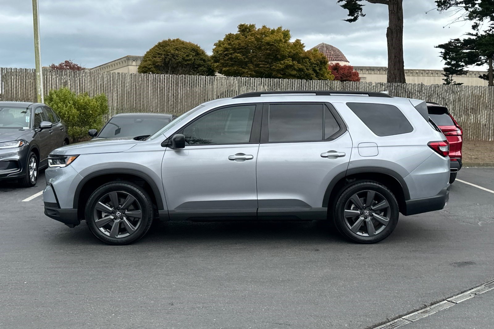 2023 Honda Pilot Sport photo 2