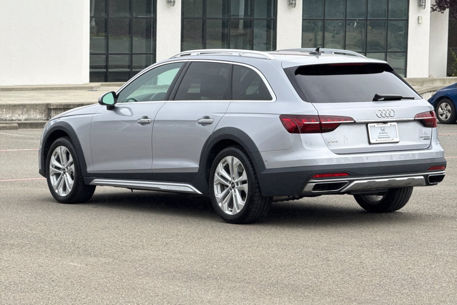 A4 Allroad 45 Premium Wagon