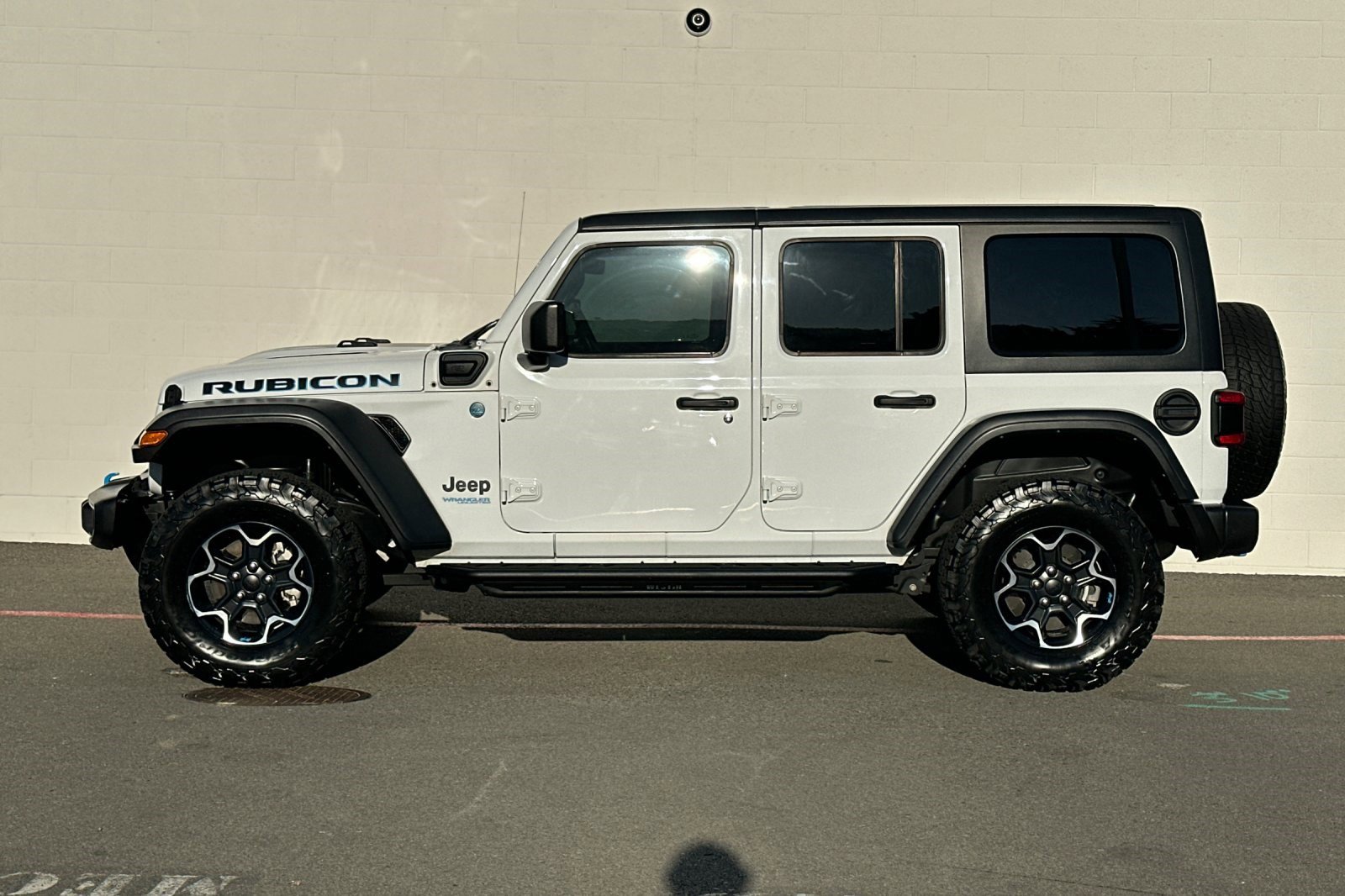 2022 Jeep Wrangler Unlimited 4xe Rubicon photo 2