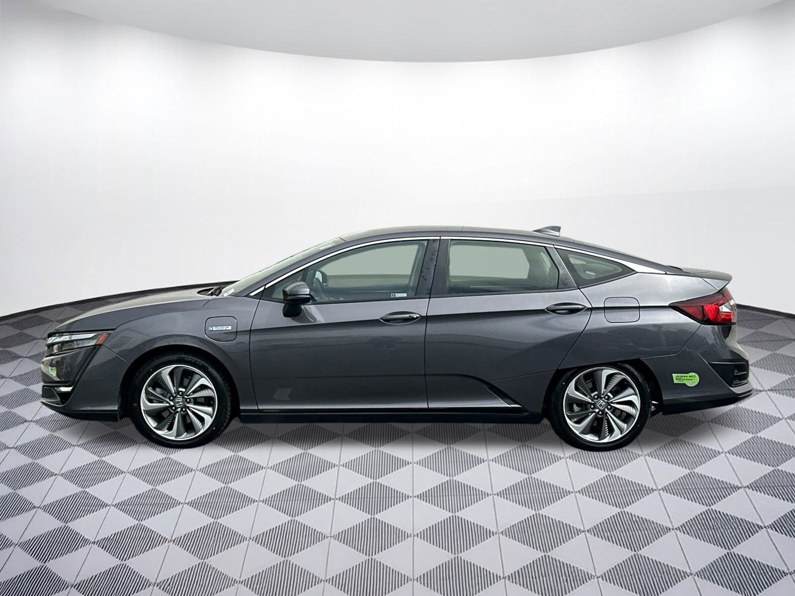 2019 Honda Clarity Plug-In Hybrid Touring photo 2