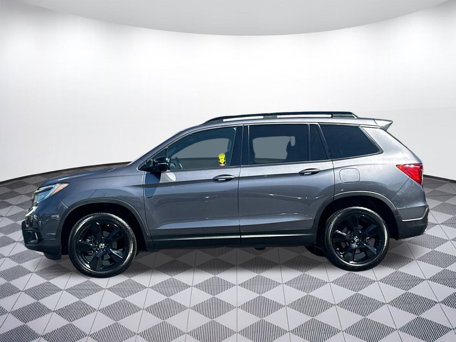 2021 Honda Passport Elite photo 2