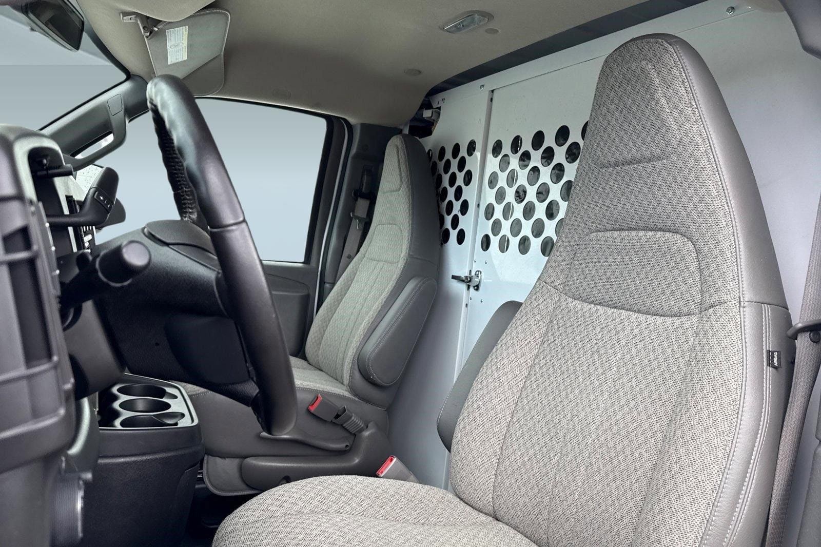 2020 Chevrolet Express 2500 Work Van photo 4