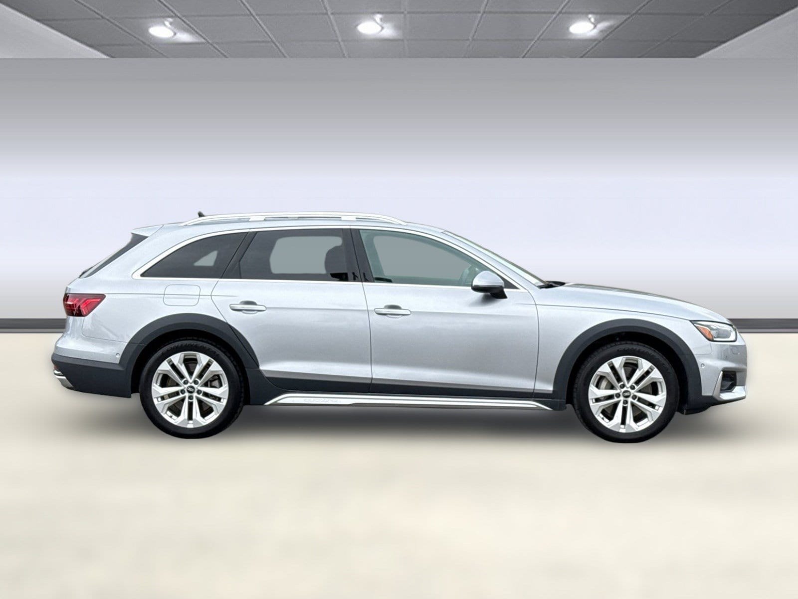 A4 Allroad 45 Premium Wagon