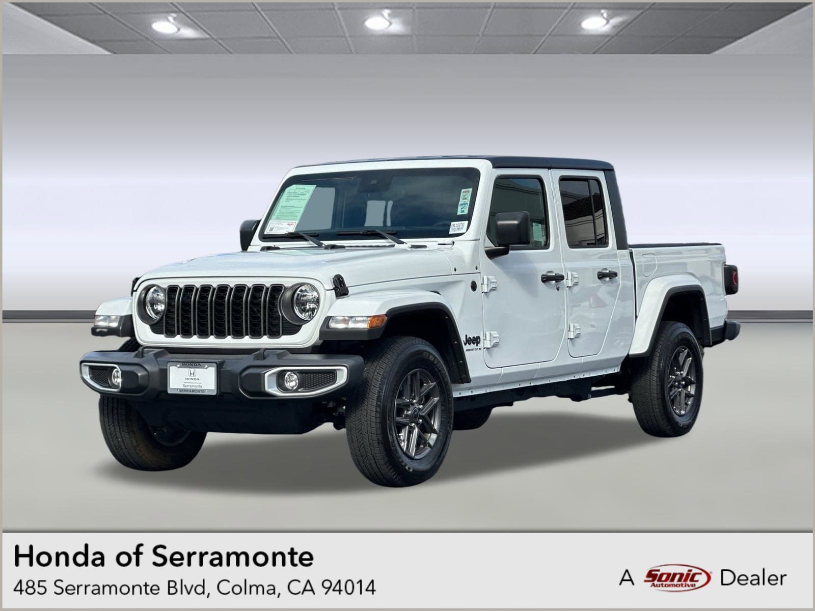 2024 Jeep Gladiator Sport S's photo