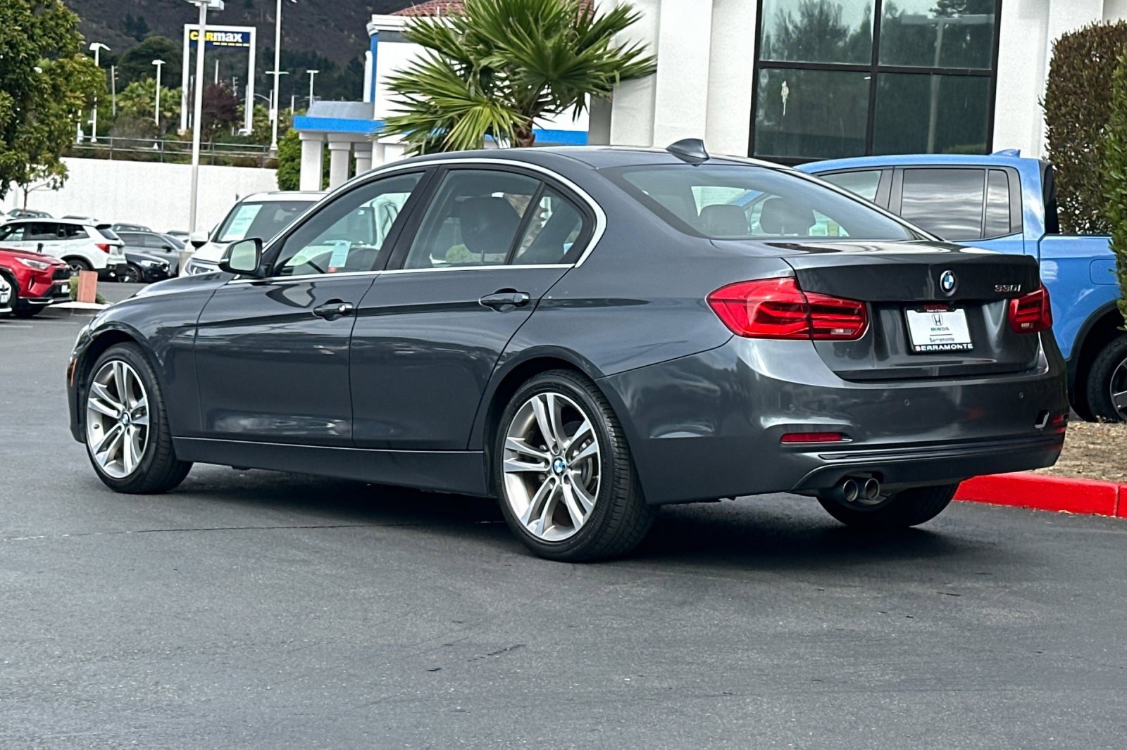 2017 Bmw 330i photo 2