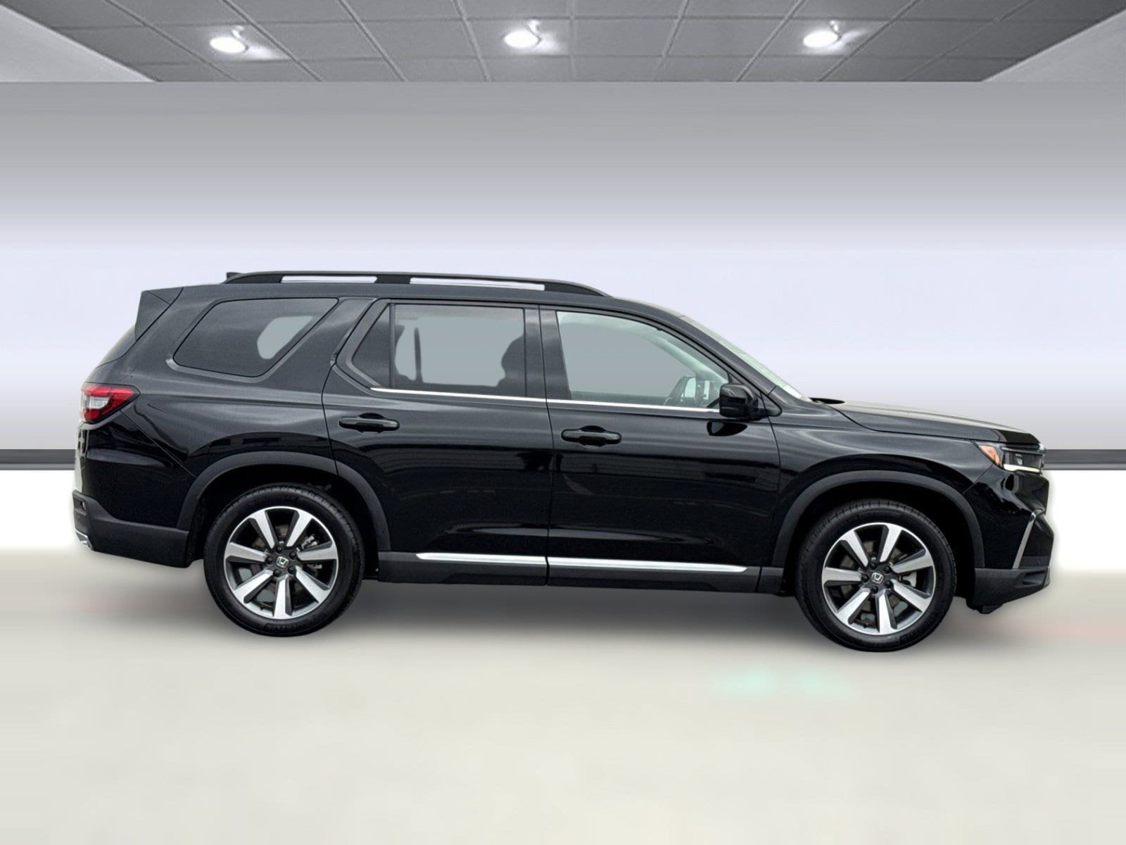 2024 Honda Pilot Touring photo 3