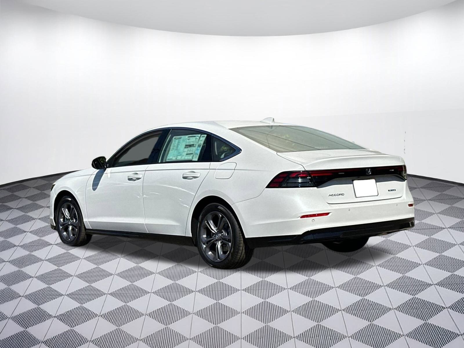 2025 Honda Accord Hybrid EX-L photo 3