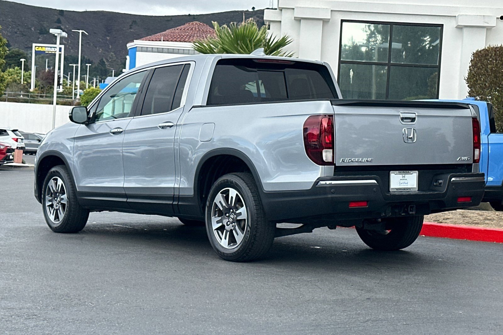 2017 Honda Ridgeline RTL-E photo 3