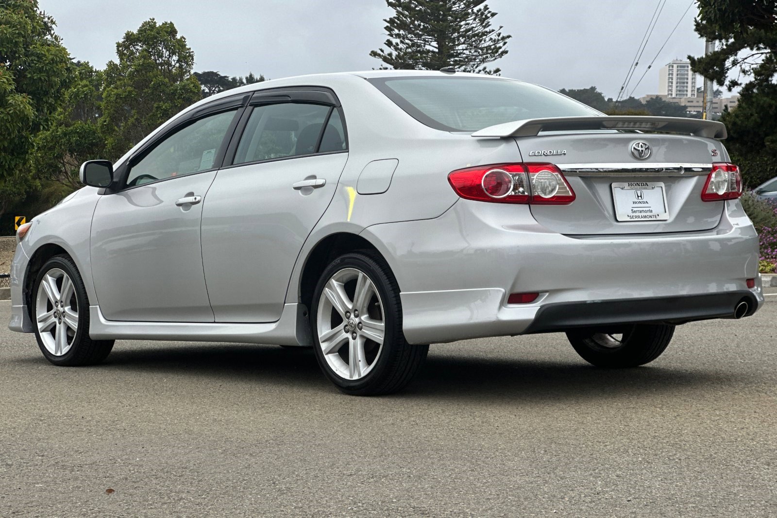 2013 Toyota Corolla L photo 2