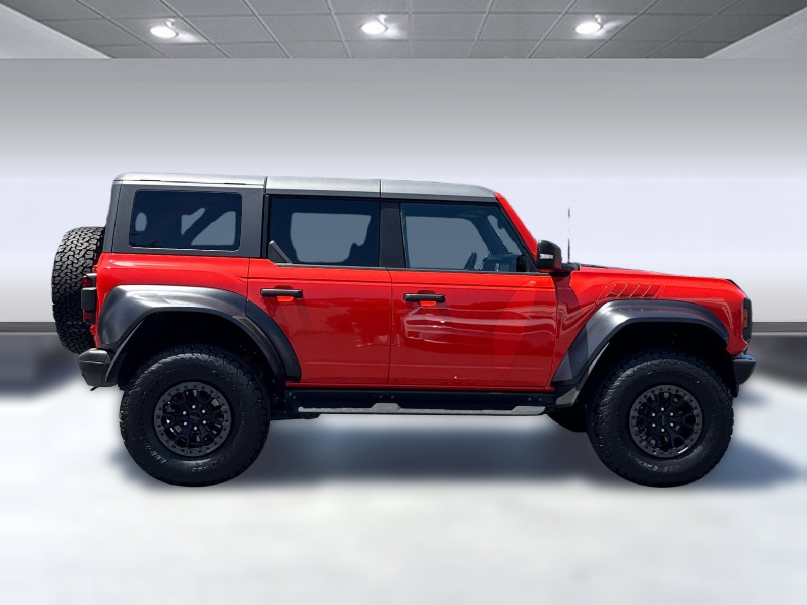2023 Ford Bronco 4-Door Raptor - Photo 8