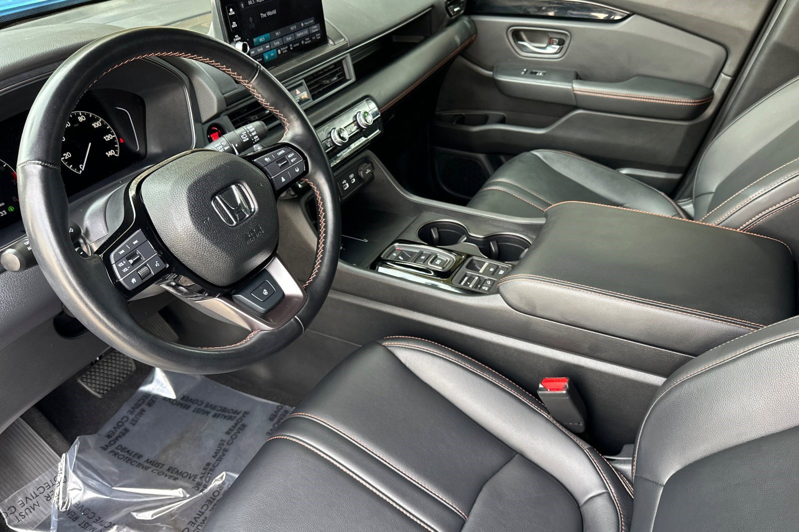 2025 Honda Pilot TrailSport photo 4