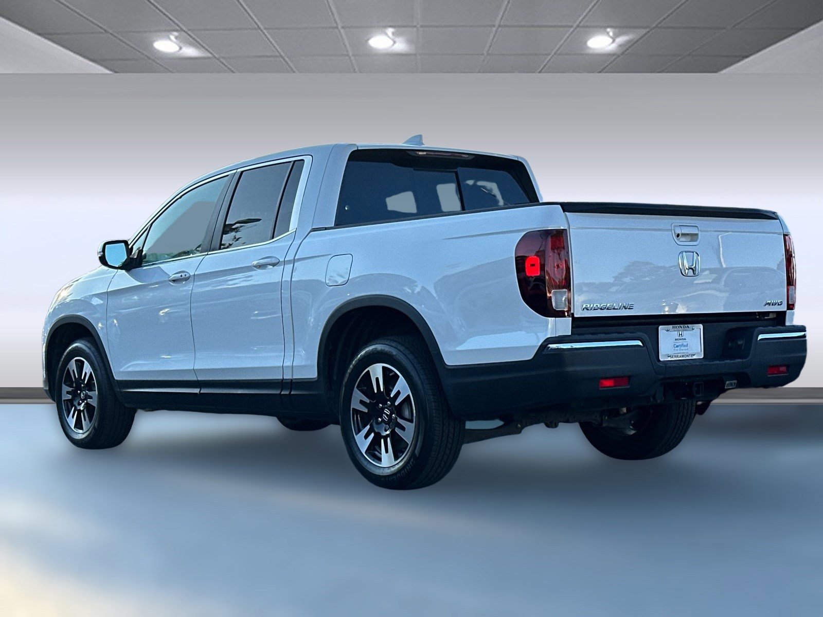2020 Honda Ridgeline RTL photo 3
