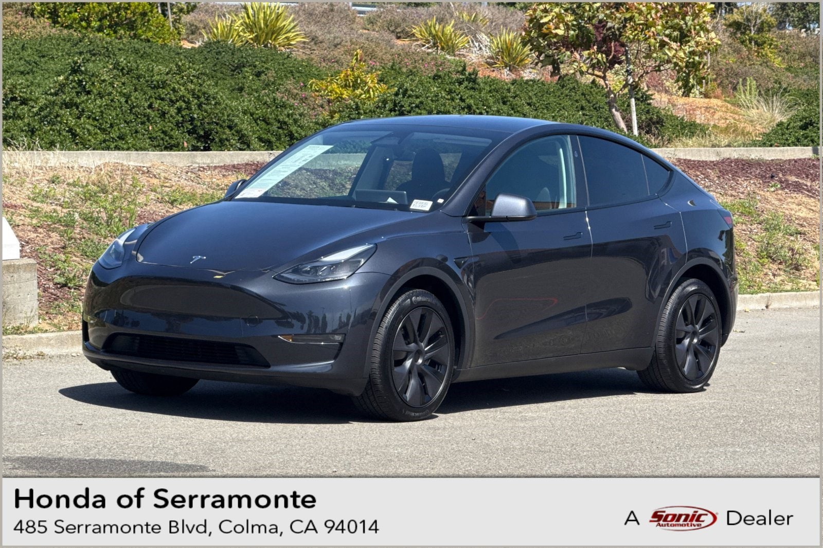 2025 Tesla Model Y Long Range Dual Motor All-Wheel Drive's photo