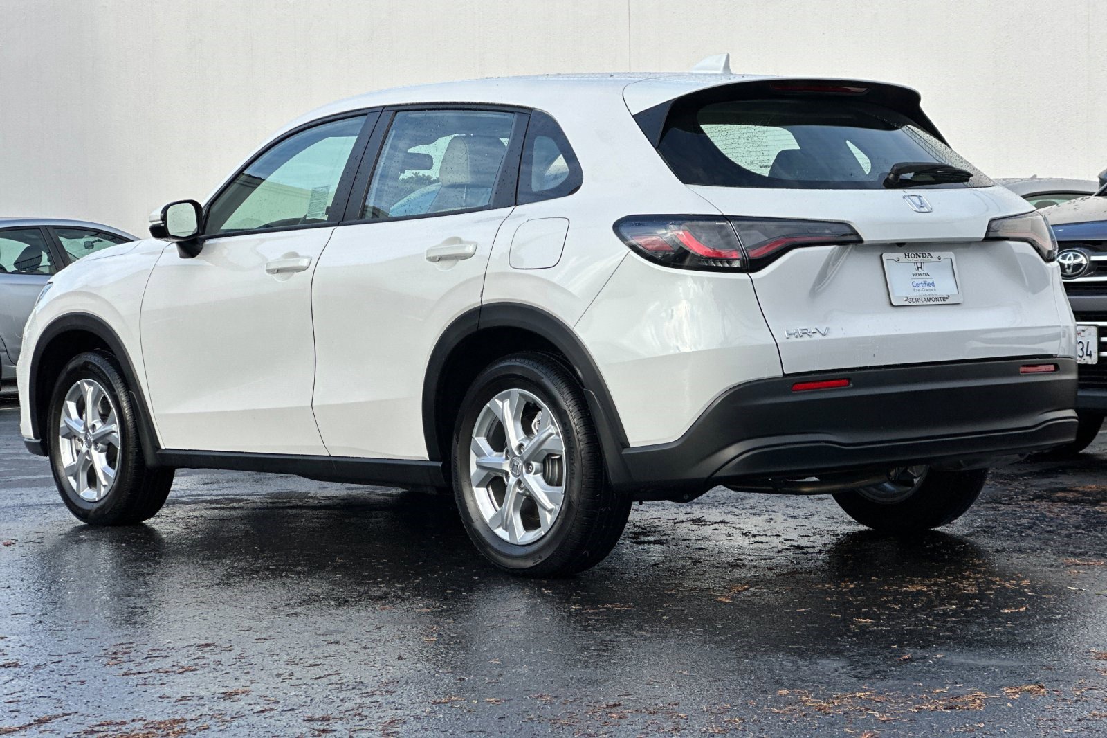 2024 Honda HR-V LX photo 2