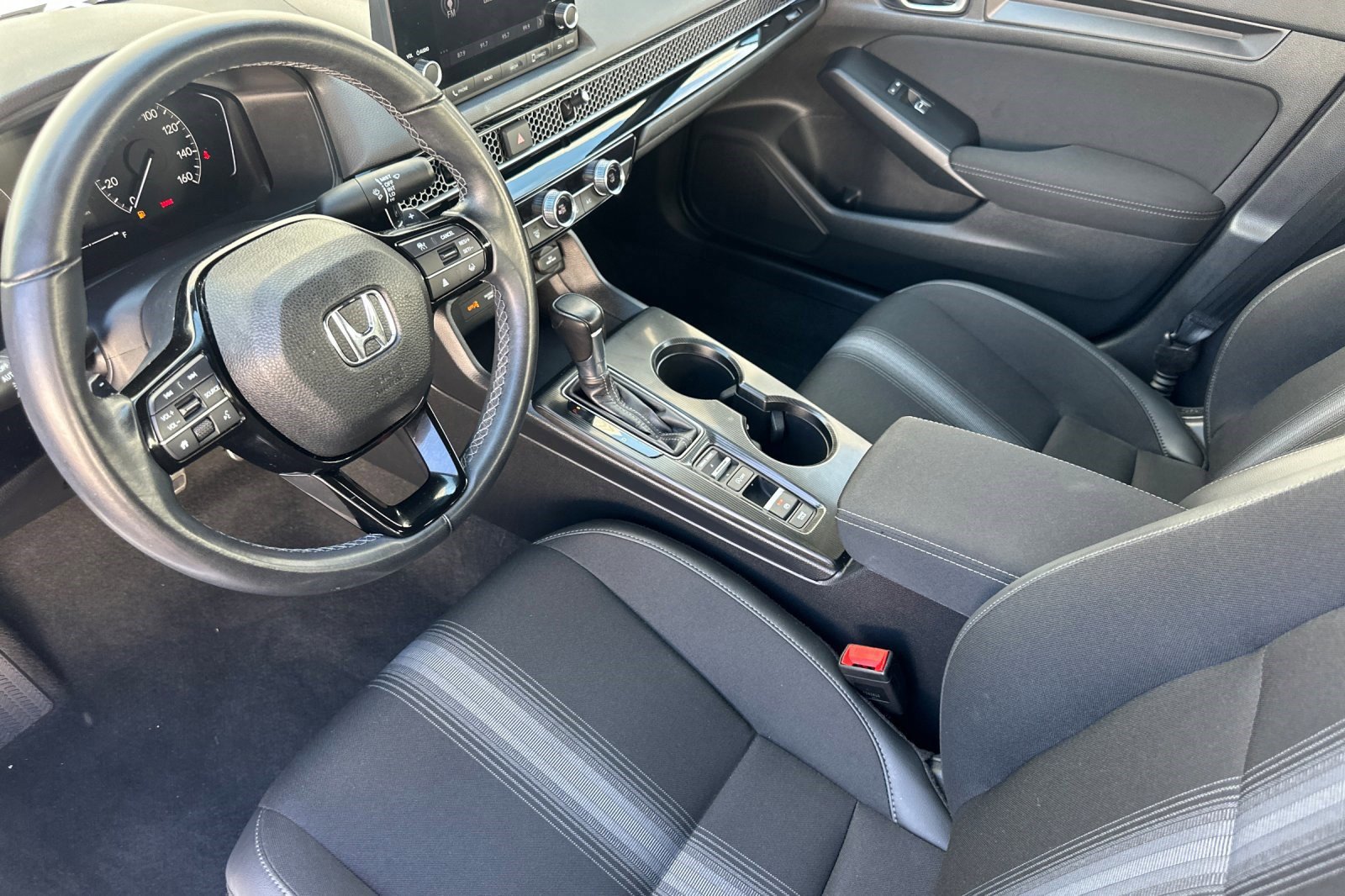 2023 Honda Civic Sport photo 4