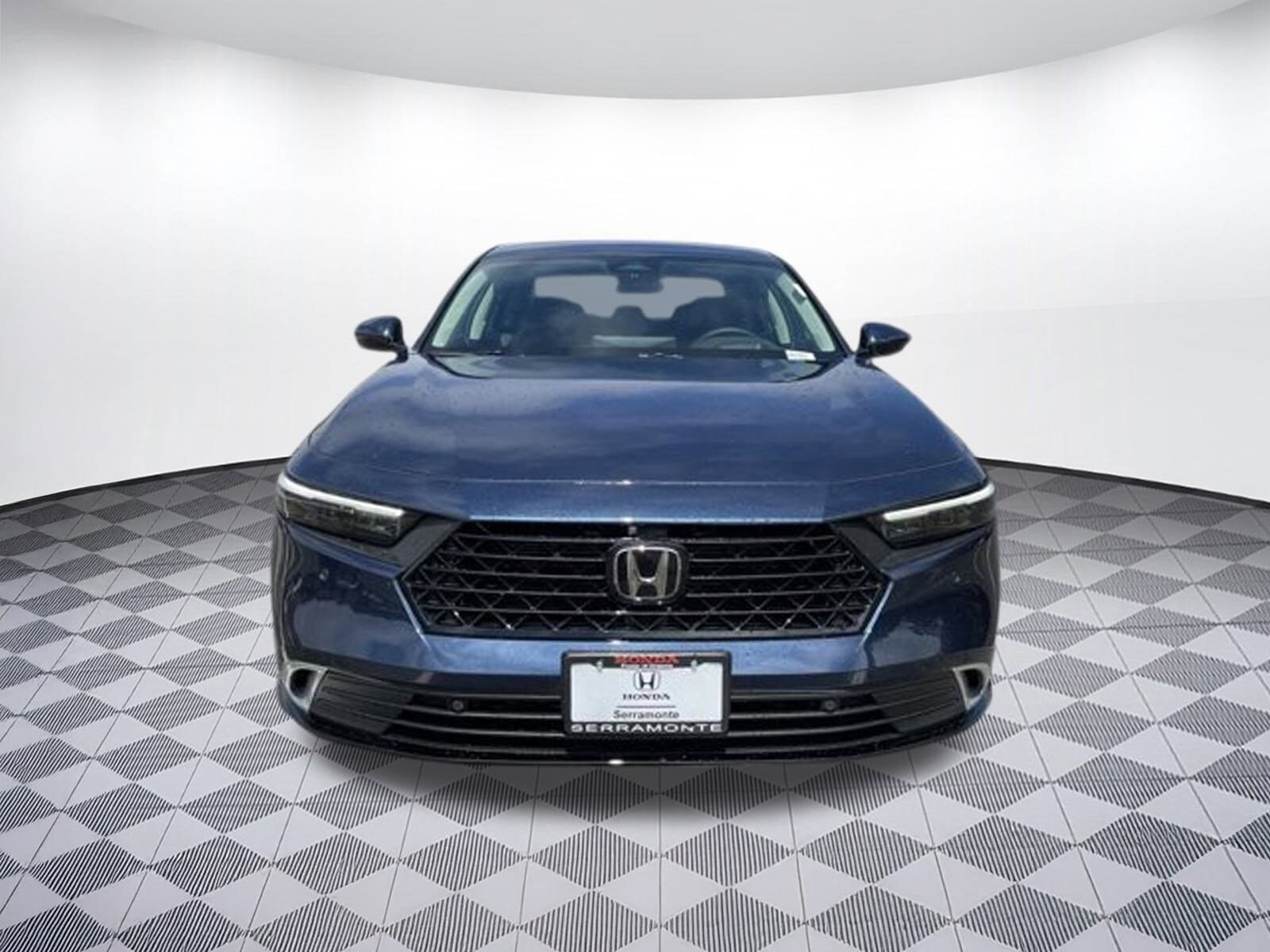 2025 Honda Accord Hybrid Touring photo 4