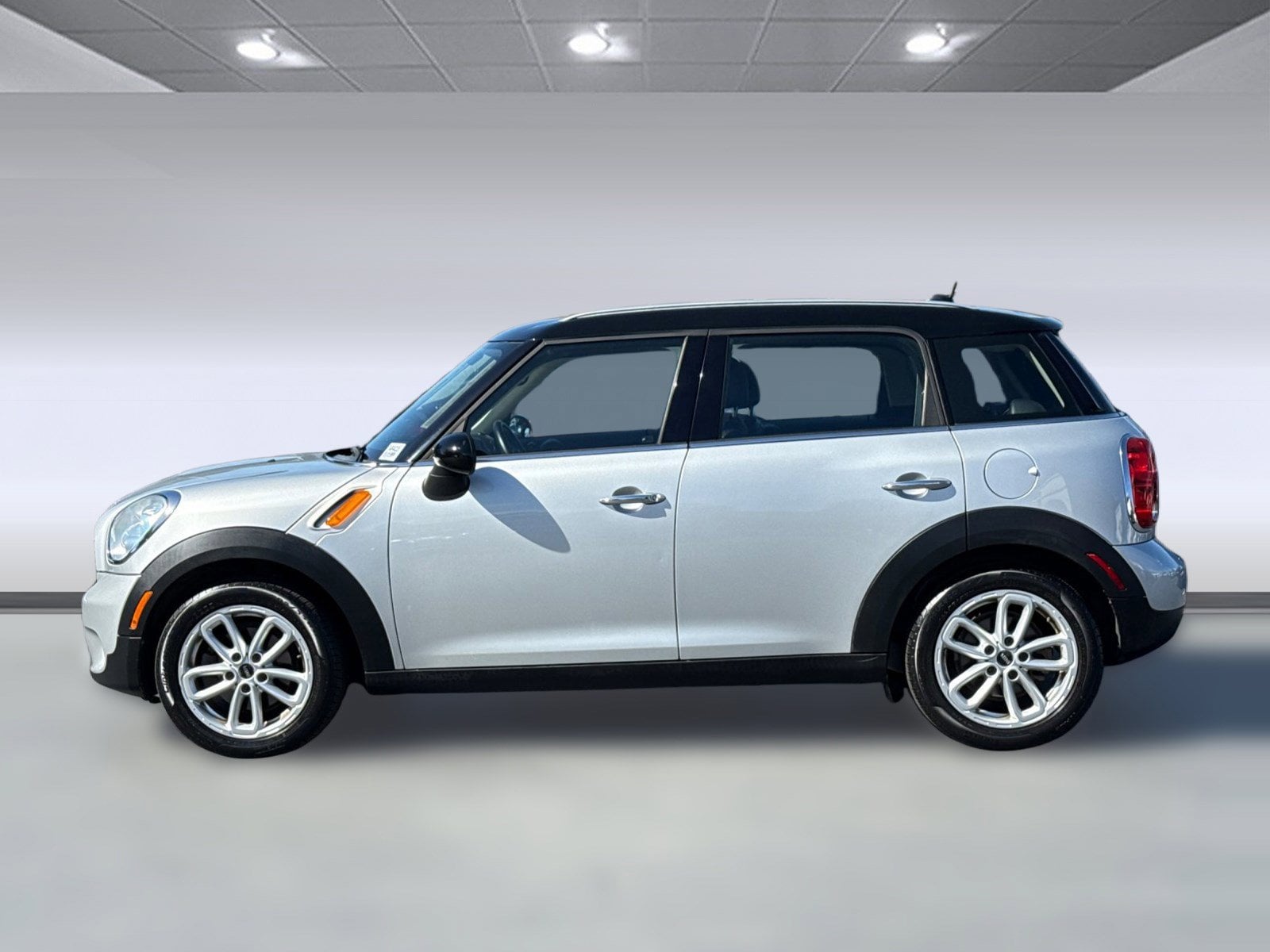 Used 2015 MINI Countryman Countryman with VIN WMWZB3C58FWR44318 for sale in Colma, CA