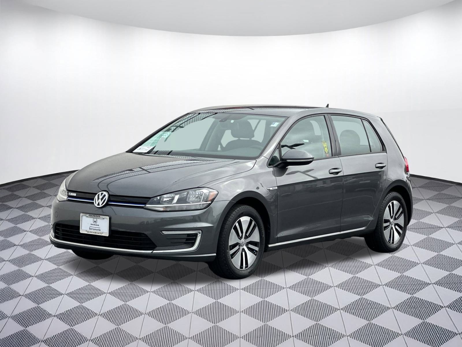 Used 2019 Volkswagen e-Golf e-Golf SE with VIN WVWKR7AU1KW911284 for sale in Colma, CA