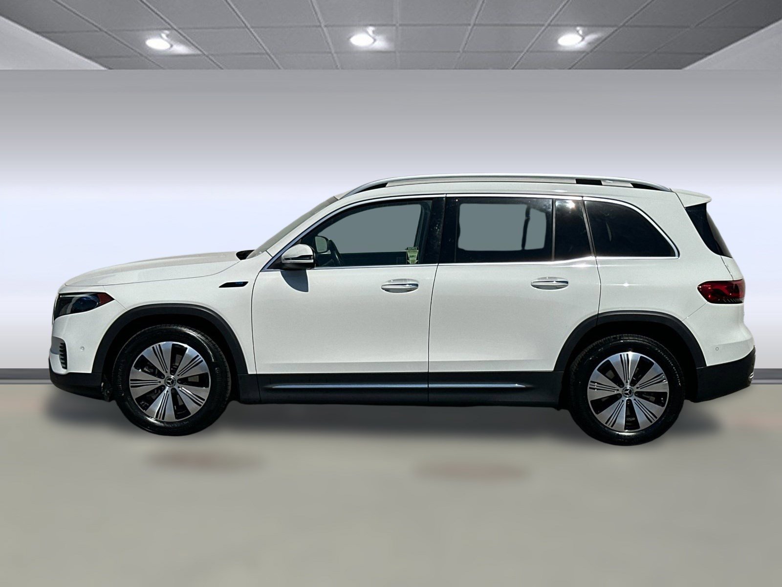 2023 Mercedes Benz EQB 250+ photo 2