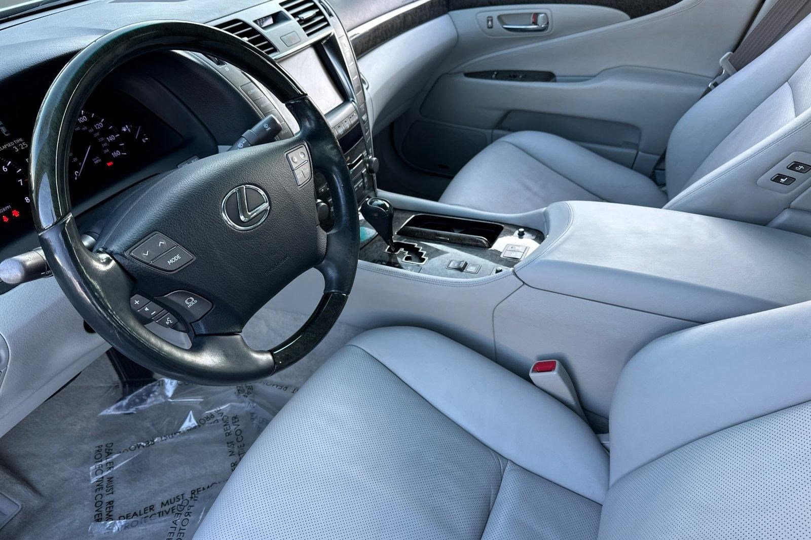 2008 Lexus LS 460 photo 4